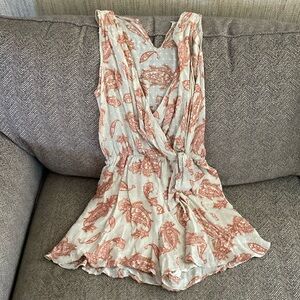 Light and flowy summer romper!